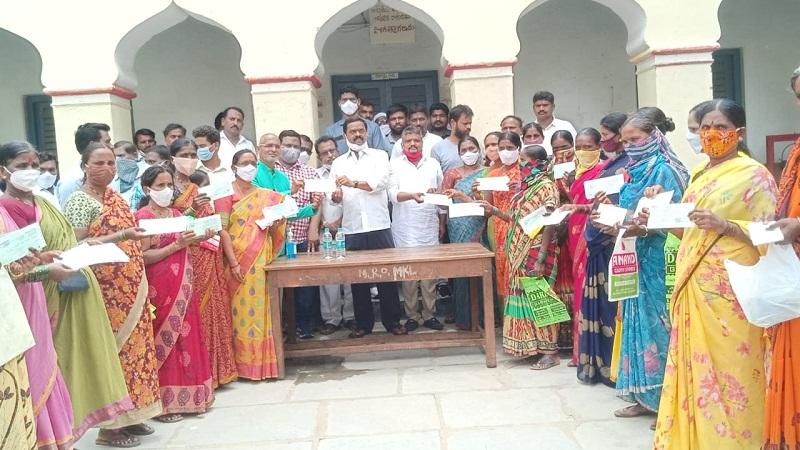 ఆడబిడ్డలకు అండగా సీఎం కేసీఆర్‌