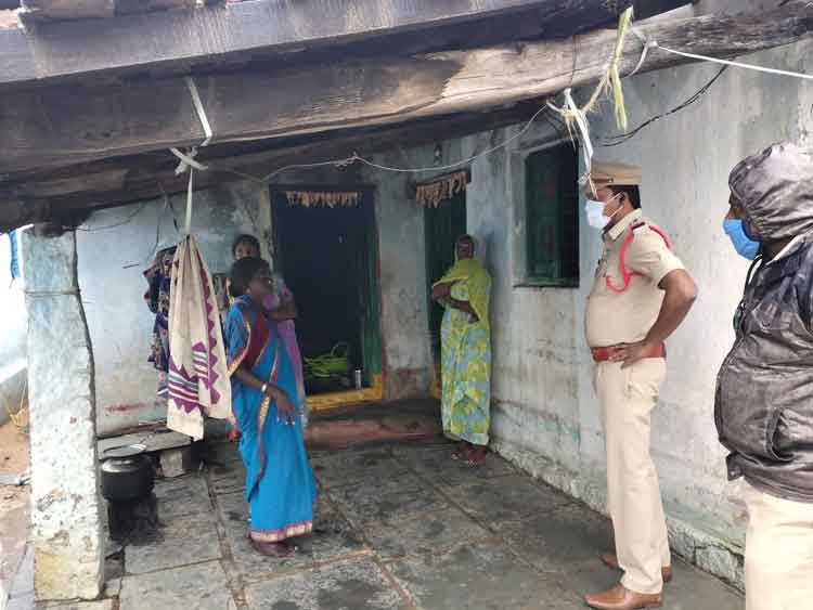 ఎడతెరిపి లేకుండా కురుస్తున్న ముసురు