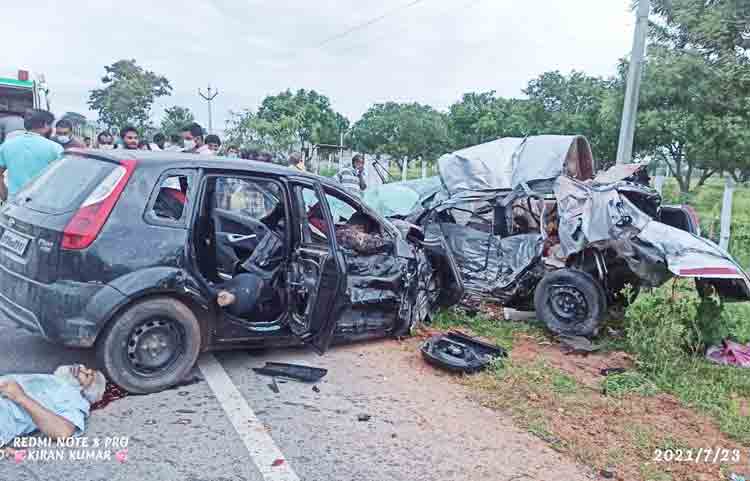 ప్రాణాలు తీసిన అతివేగం