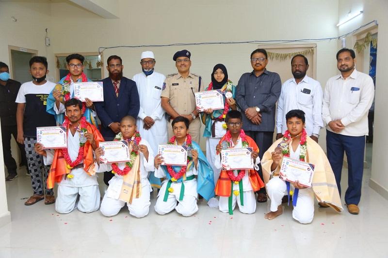 కరాటేతో ఆత్మరక్షణ