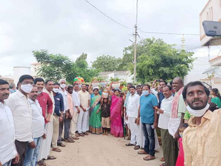 ఘనంగా పోచమ్మ బోనాలు