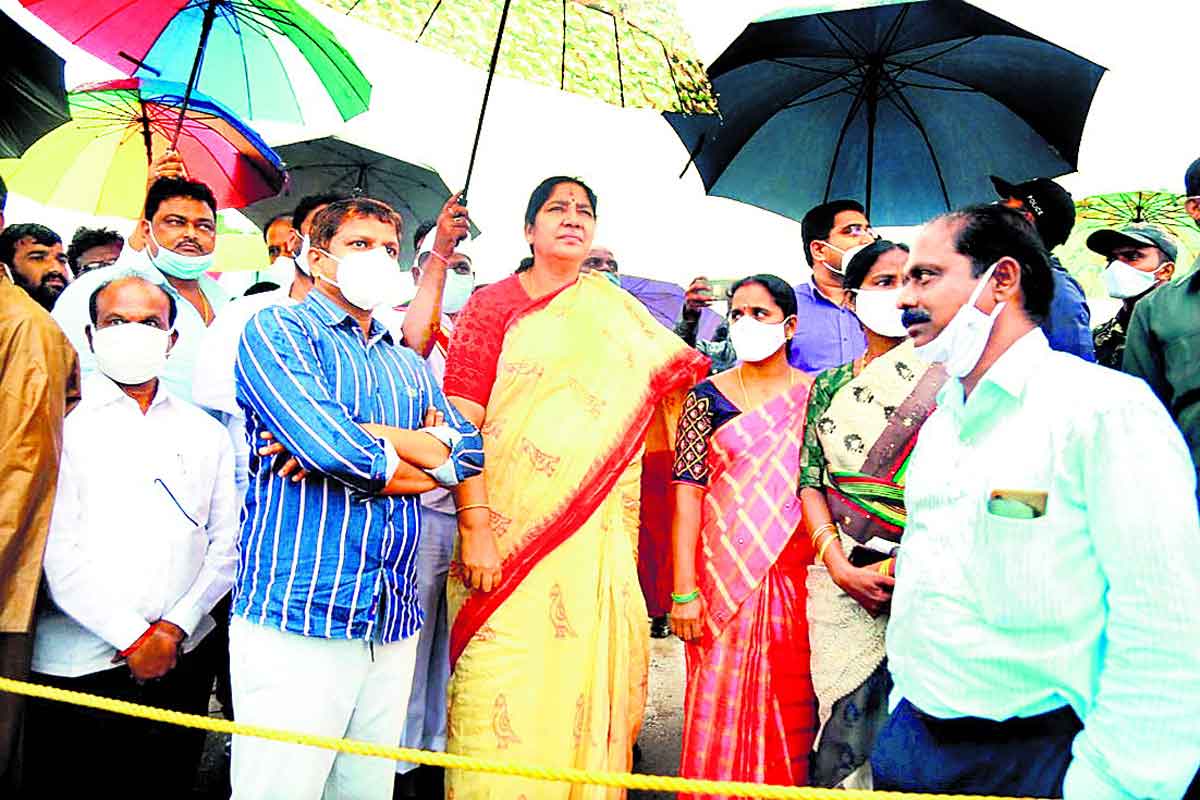 యుద్ధప్రాతిపదికన మరమ్మతులు చేయండి