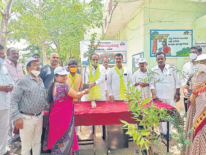 గ్రీన్‌ తెలంగాణకు కృషి చేయాలి