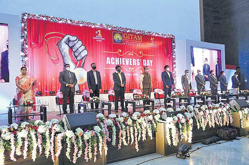 గీతంలో ఘనంగా విజేతల దినోత్సవం