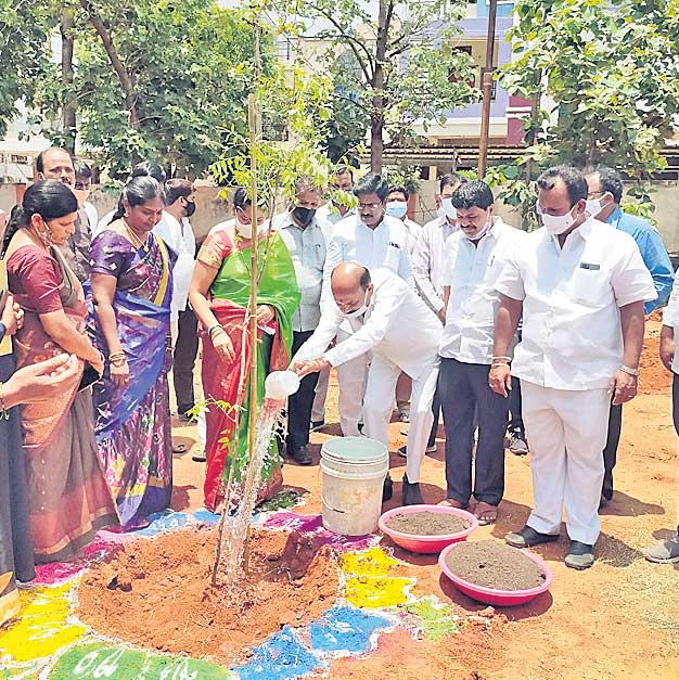 రూ.6.70 కోట్లతో సమీకృత మోడల్‌ మార్కెట్‌