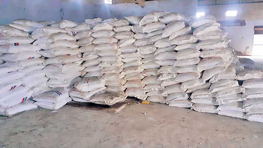 రైతులకు చౌకధరకే ఎరువులు