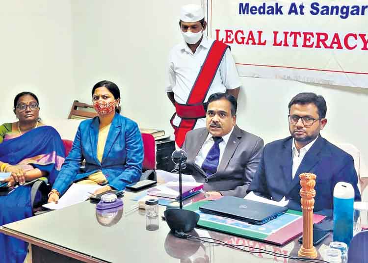 ర్యాగింగ్‌ చేస్తే శిక్ష తప్పదు