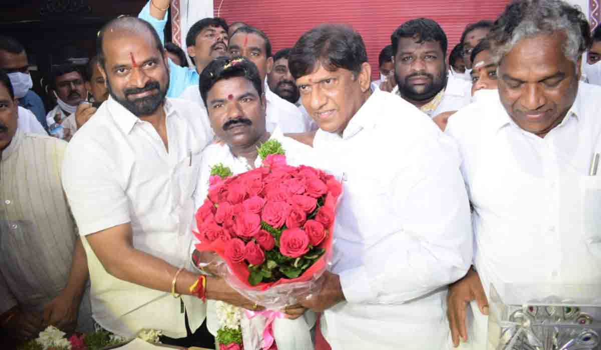 సాంస్కృతిక సార‌థి చైర్మ‌న్‌గా బాధ్య‌త‌లు స్వీక‌రించిన ఎమ్మెల్యే ర‌స‌మ‌యి