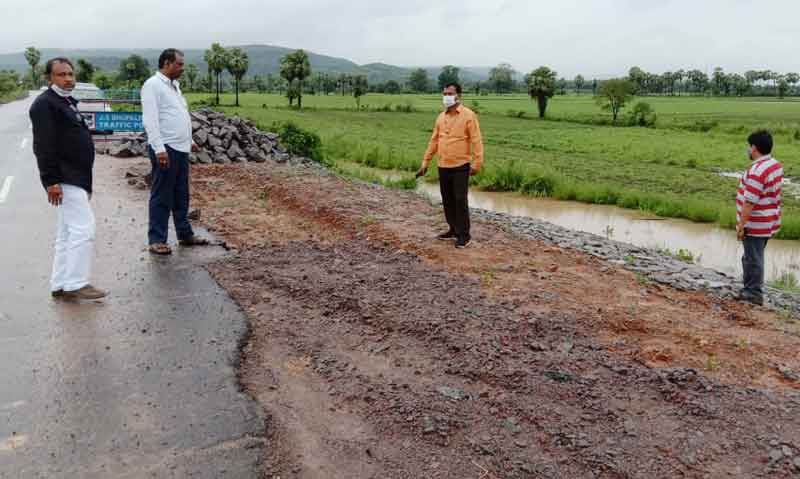 గోదావరి వరదలపై అప్రమత్తంగా ఉండాలి