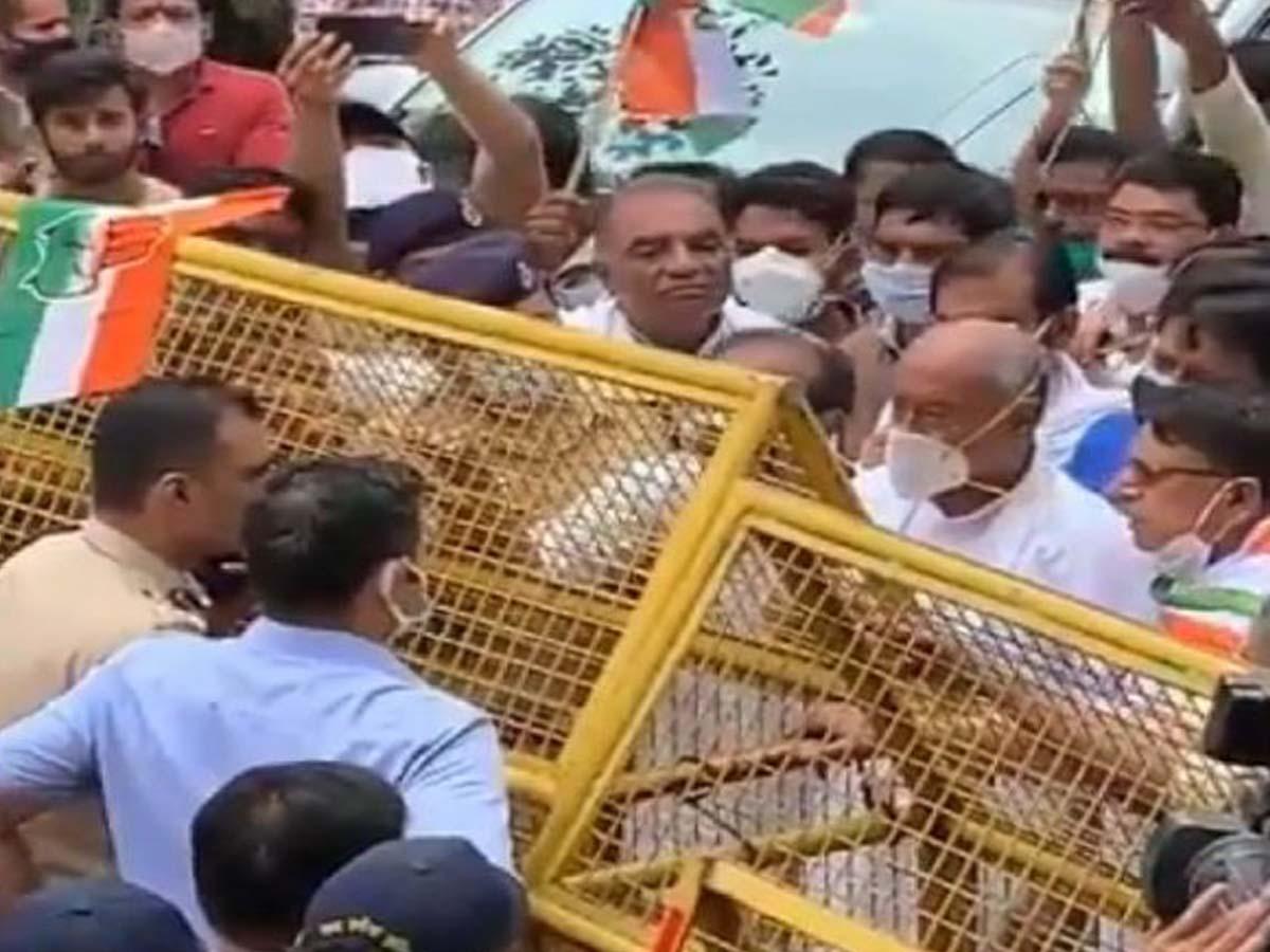 భోపాల్‌లో దిగ్విజ‌య్ సింగ్ నిర‌స‌న‌.. ఎందుకంటే?!