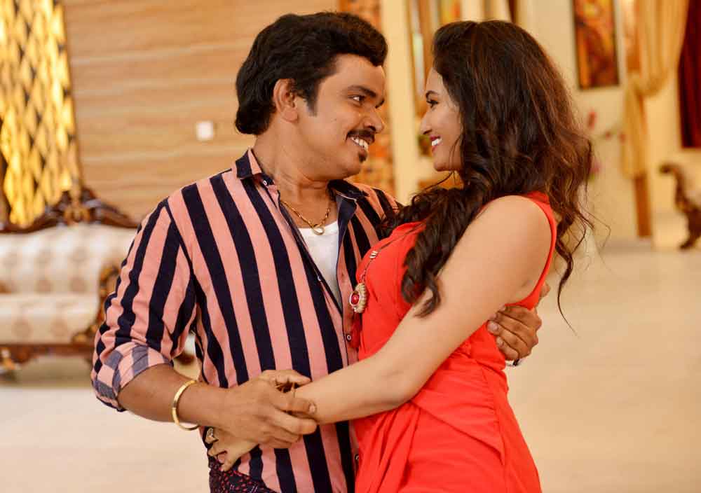 బజారు రౌడీగా సంపూర్ణేష్‌బాబు హంగామా