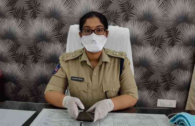 సమన్వయంతో పని చేయాలి