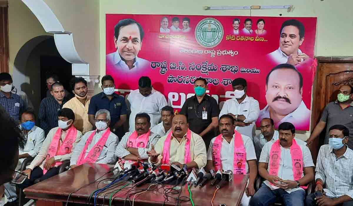 ఈట‌ల‌తో రాజ‌కీయ వైర‌మే : మంత్రి గంగుల‌