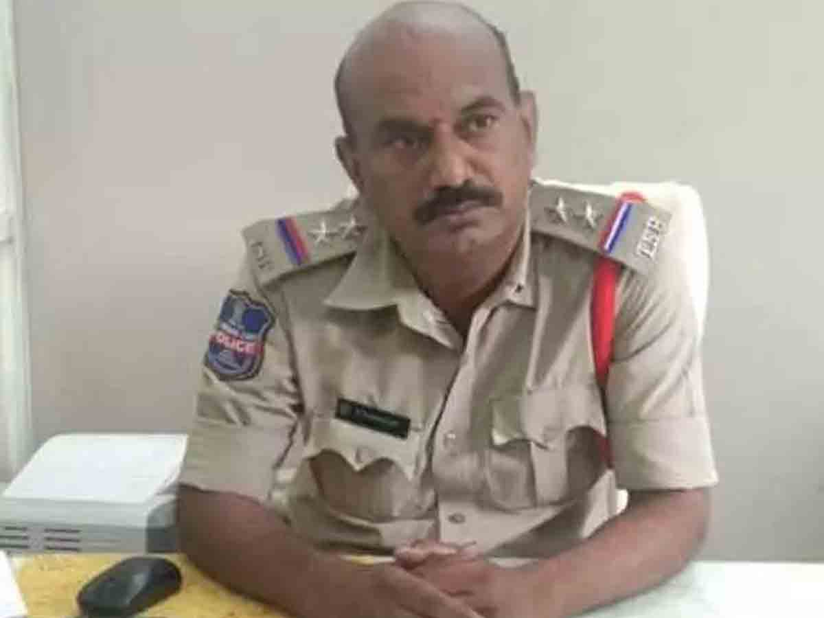 లంచం తీసుకుంటూ పట్టుబడ్డ మియాపూర్‌ ఎస్‌ఐ