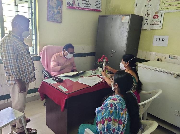 ప్రభుత్వ దవాఖానల్లో ప్రసవాలు పెరుగాలి