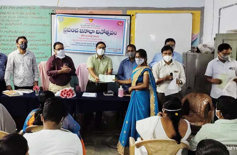 జనాభా స్థిరీకరణకు బాధ్యత తీసుకోవాలి