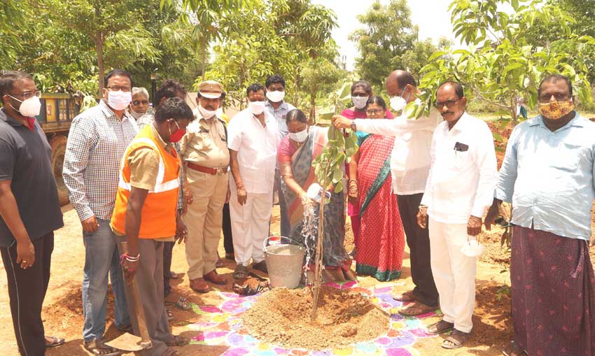 ఉత్సాహంగా పల్లె, పట్టణ ప్రగతి