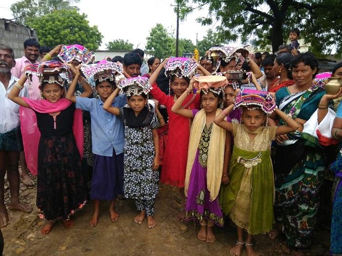 గిరిజనుల ప్రకృతి ఆరాధనే సీత్లా.. తీజ్‌…