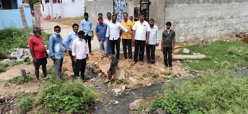 పరిసరాలను పరిశుభ్రంగా ఉంచుకోవాలి