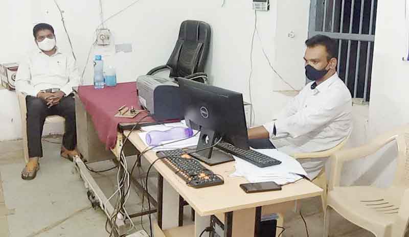 ఖానాపూర్‌లో ఏసీబీ దాడులు