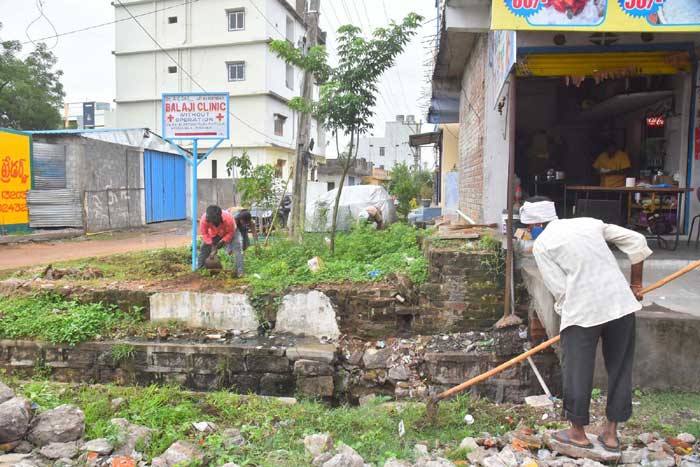 నాడు వెనుకబాటు.. నేడు అభివృద్ధి వెలుగులు
