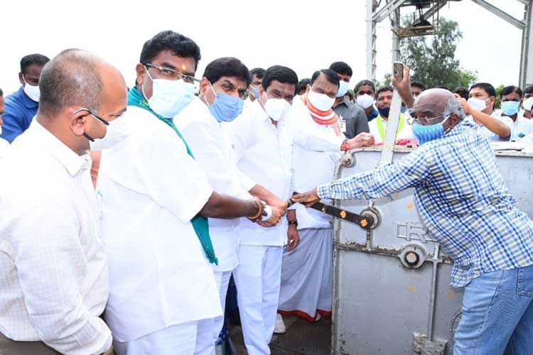 కండ్లముందు కాళేశ్వరం ఫలాలు