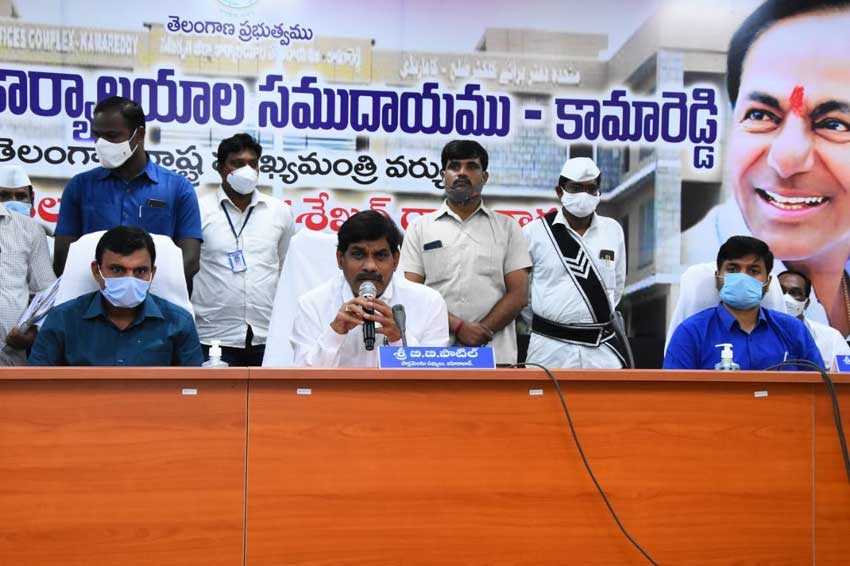 పెండింగ్‌ పనులను వెంటనే పూర్తిచేయాలి