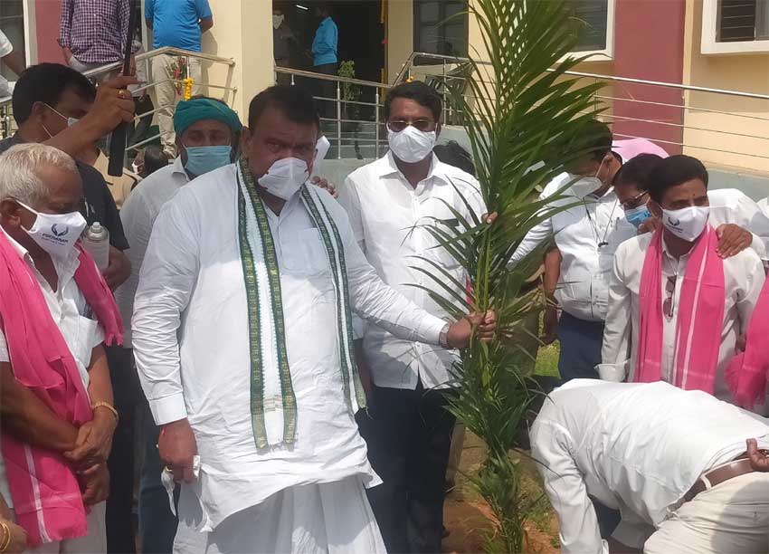 గుంట భూమినీ ఎండనివ్వం