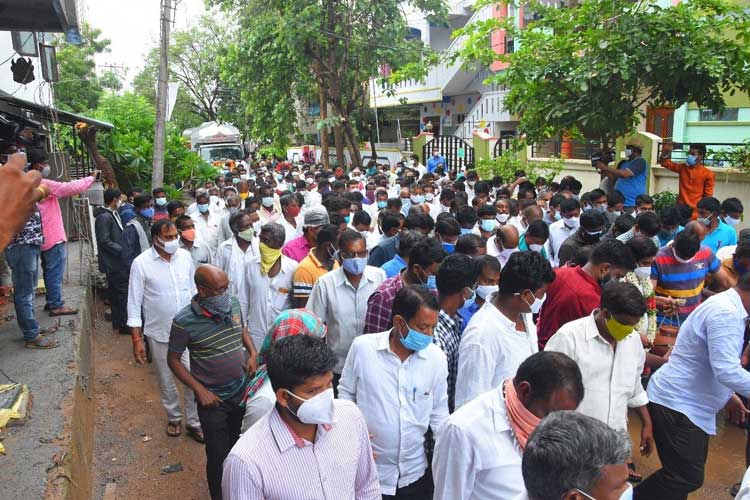 ముగిసిన శోభారాణి అంత్యక్రియలు