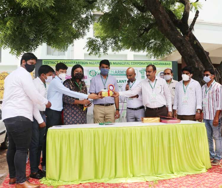 మొక్కలను సంరక్షించాలి