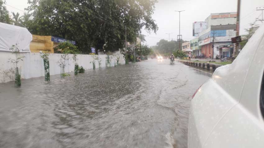 జిల్లాలో భారీ వర్షం
