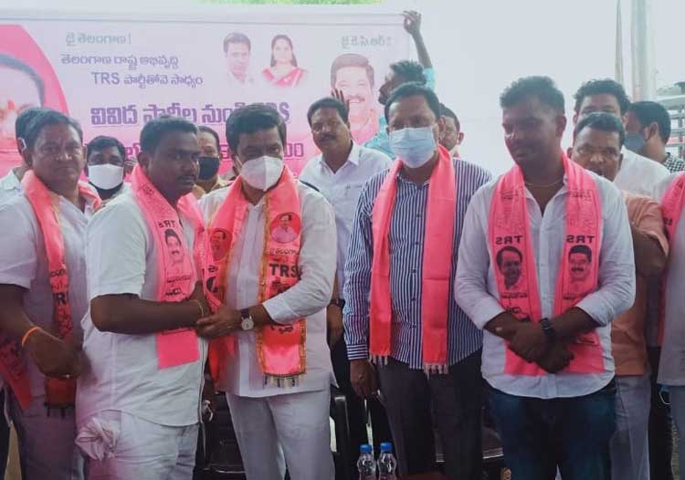 సోషల్‌ మీడియాలో బీజేపీ అబద్ధాల వ్యాప్తి