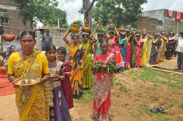 ఘనంగా బోనాల పండుగ
