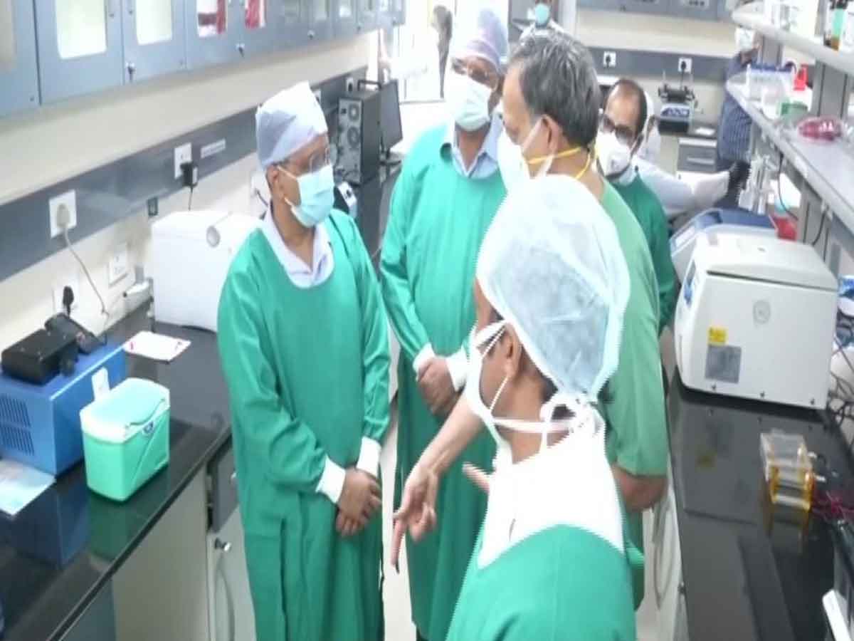 కొత్త జీనోమ్ సీక్వెన్సింగ్ ల్యాబ్‌ ప్రారంభించిన ఢిల్లీ సీఎం