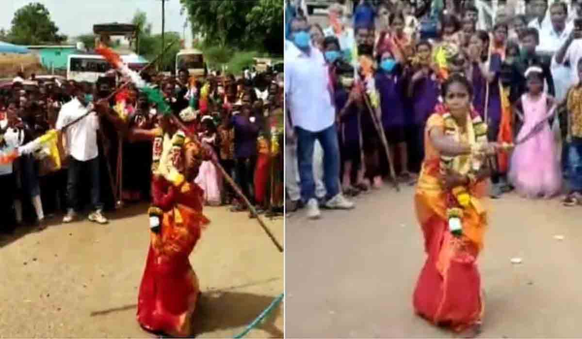 క‌త్తి, క‌ర్ర సాముతో అద‌ర‌గొట్టిన పెళ్లి కూతురు.. వీడియో వైర‌ల్