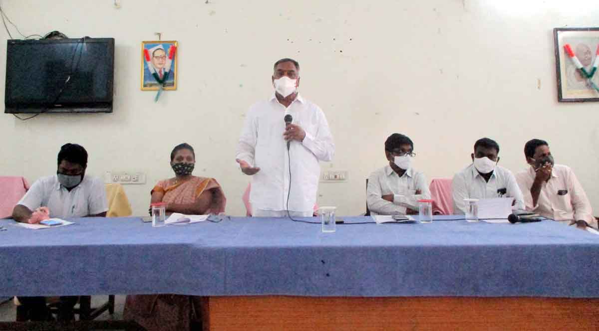 సుందరగా తీర్చిదిద్దుకోవాలి