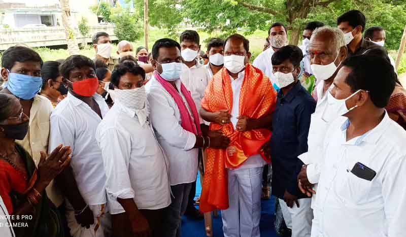 సమస్యల పరిష్కారానికి కృషి