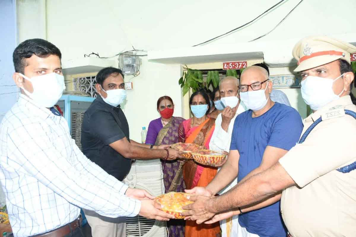 జనజీవన స్రవంతిలోకి రావాలి