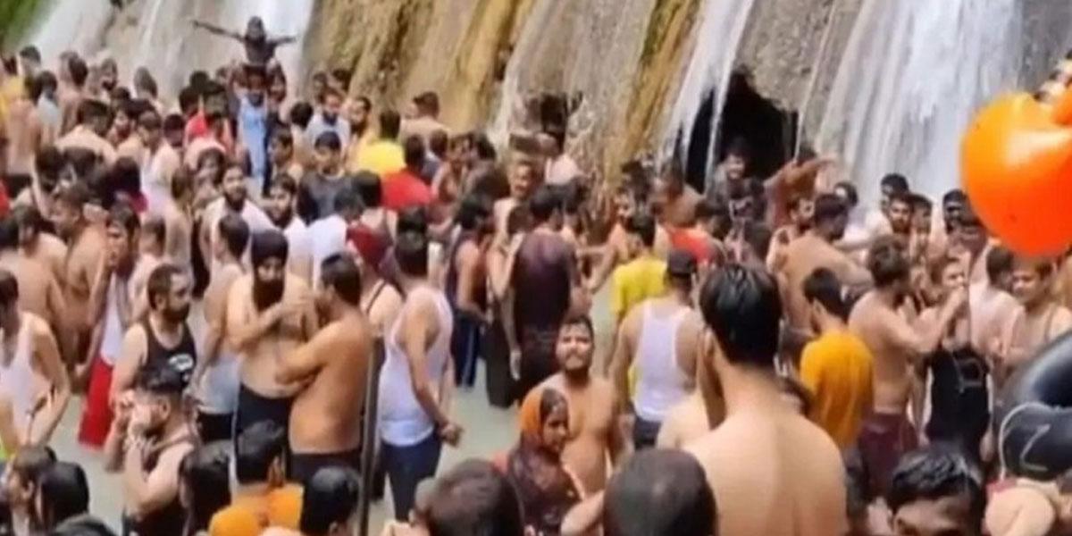 హిల్ స్టేష‌న్స్‌లో మాస్కులు లేకుండా గుమిగూడటం ఆందోళ‌న‌క‌రం: ప్ర‌ధాని