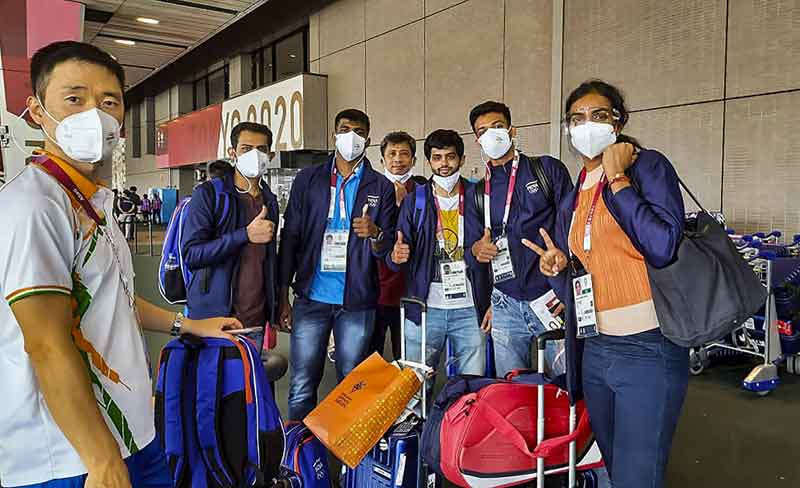 టోక్యో చేరిన భారత బృందం