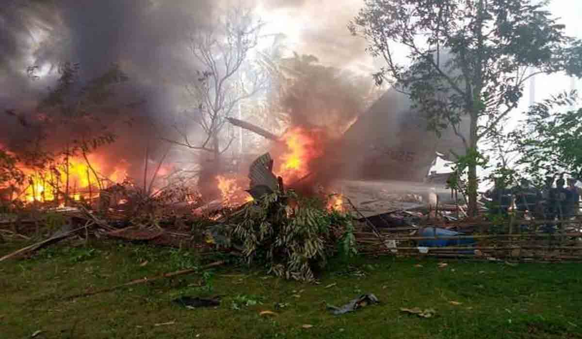 ఫిలిప్పీన్స్‌లో కూలిన సైనిక విమానం.. 17 మంది జవాన్లు మృతి