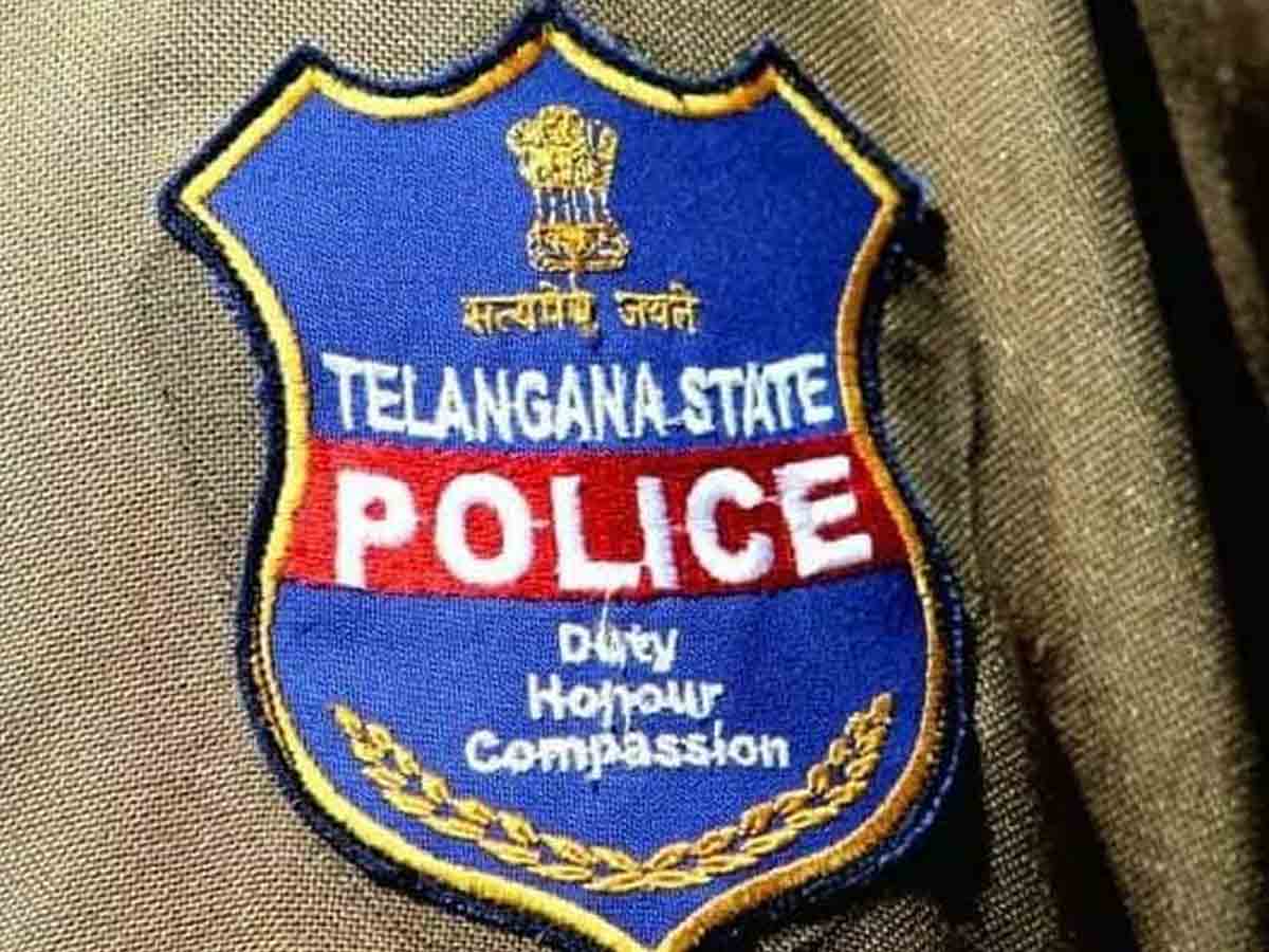 భూవివాదాల్లో జోక్యం : ఇద్దరు ఎస్‌ఐలు వీఆర్‌కు అటాచ్‌