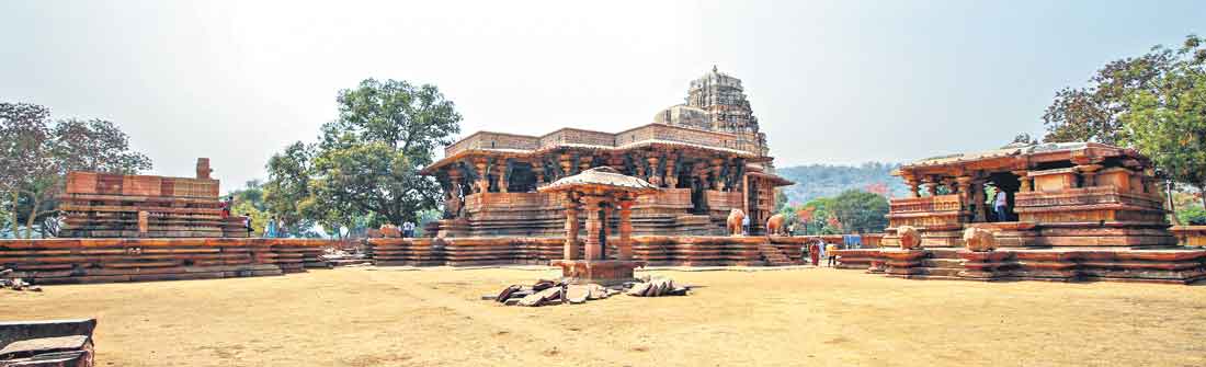 Ramappa Temple | ఇసుక పునాదిపై వెలిసిన అద్భుతం రామప్ప దేవాలయం