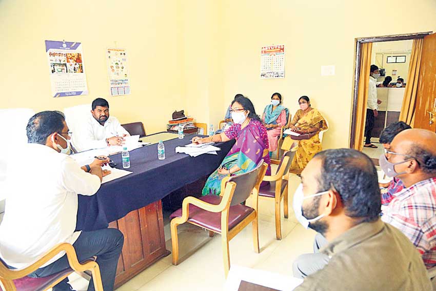 పంటల వివరాలు నమోదు చేయాలి