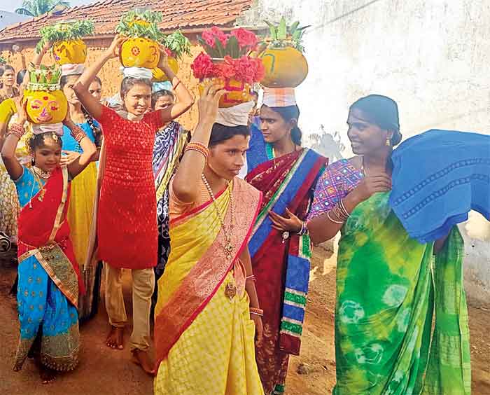 తెలంగాణ సంస్కృతికి ప్రతీక బోనాలు