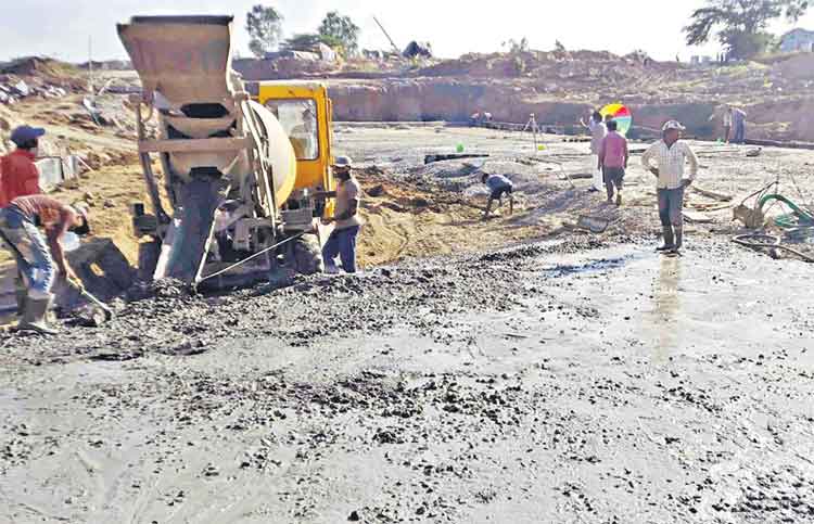 చెక్‌డ్యాం పనులు ముమ్మరం