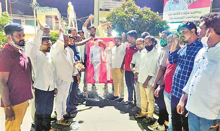 అందరి బంధువై..