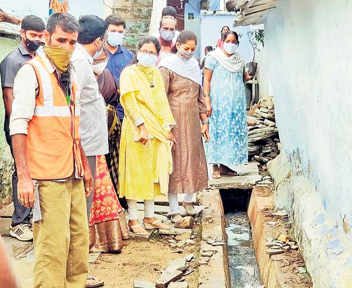 పల్లె ప్రగతిపై నిర్లక్ష్యం తగదు