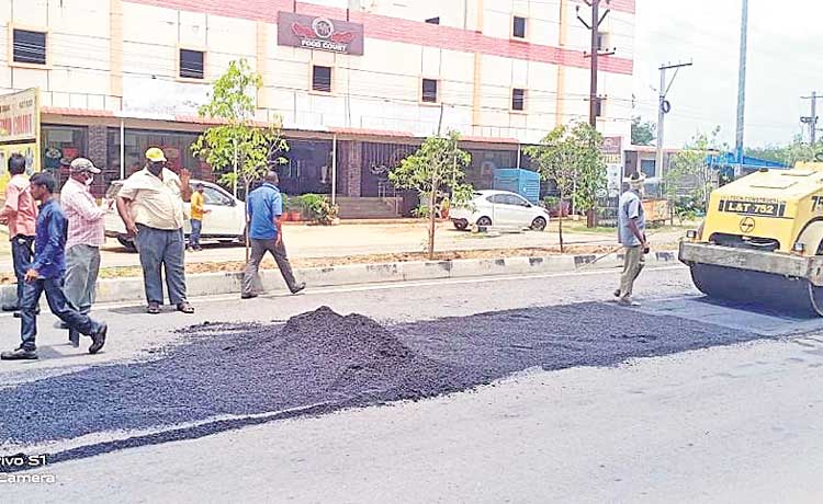 రోడ్ల పునరుద్ధరణ పనులు షురూ