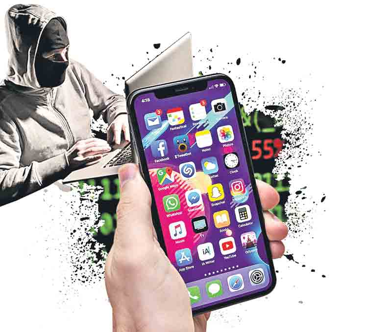 హాక్‌ ఐతో పట్టేస్తున్నారు..